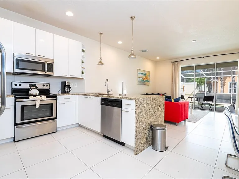 1615 Retreat Cir — Photo 31