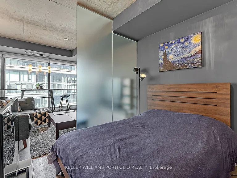 629 King St W #622 — Photo 5