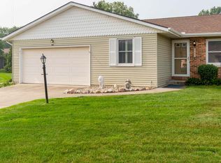 1936 Hampstead Ct, South Bend, IN 46614
