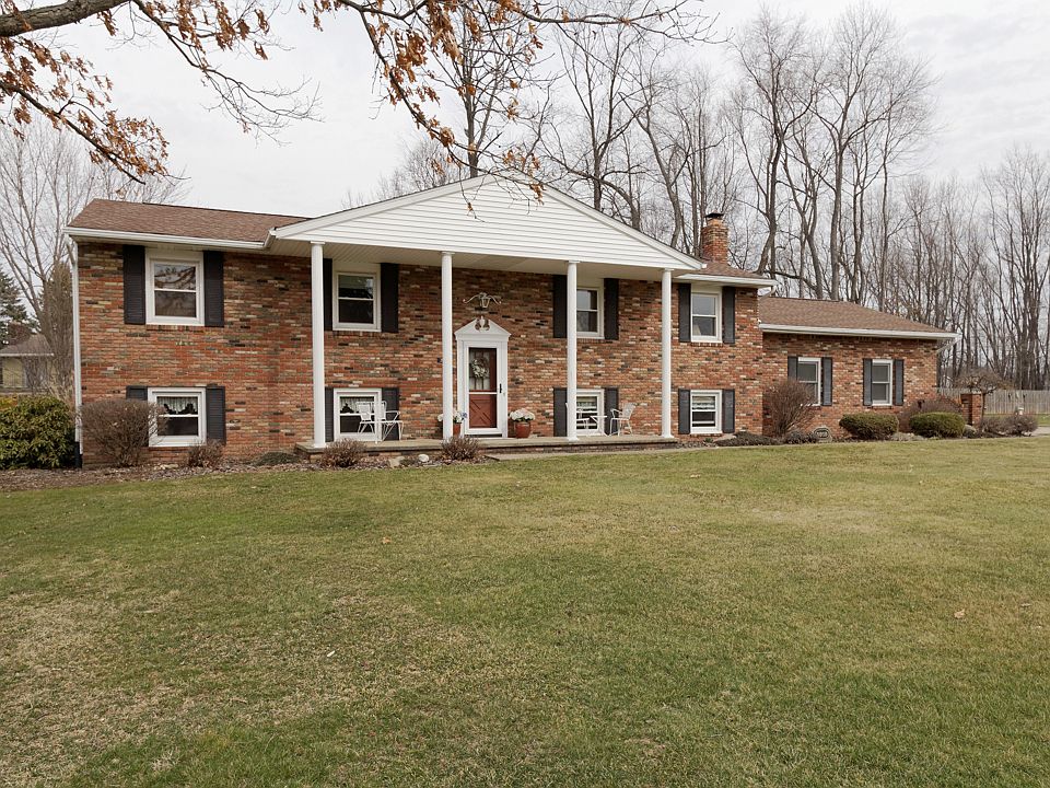 Beautiful Split-Level Home!