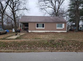 445 Chestnut St, Sacramento, KY 42372