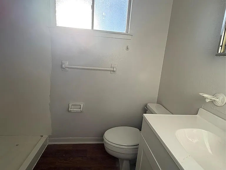 3310 Forest Glen St — Photo 7