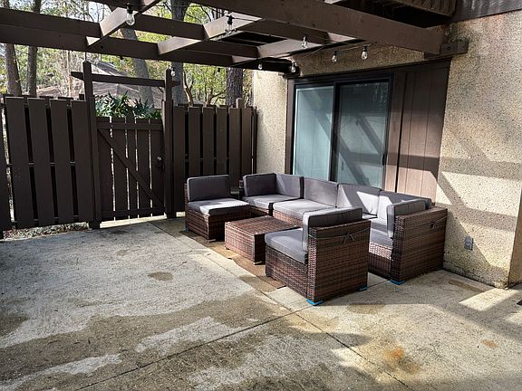 4th image of 10401 Bigtree Cir E