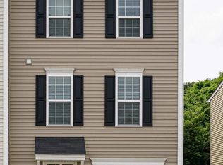 207 Queensbury Ct, Fairmont, WV 26554