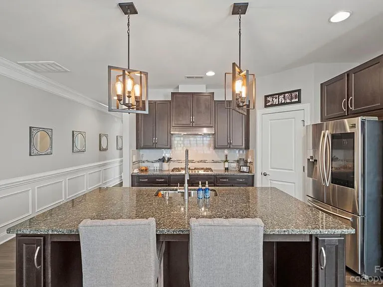 1003 Angora Ct — Photo 25