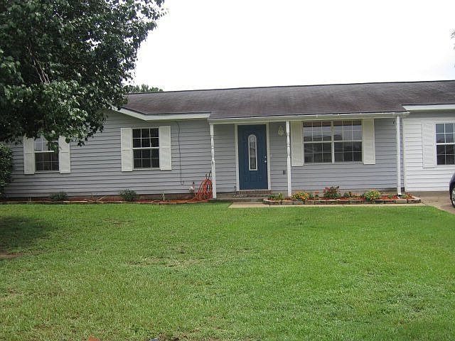 1st image of 221 Dahlia Dr