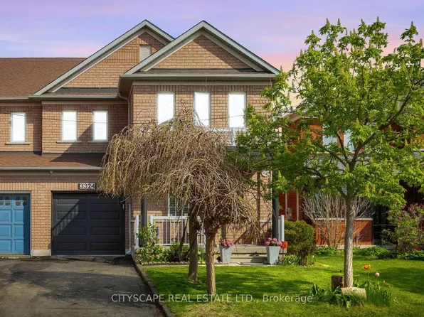 3324 Equestrian Cres, Mississauga, ON L5M 6T1