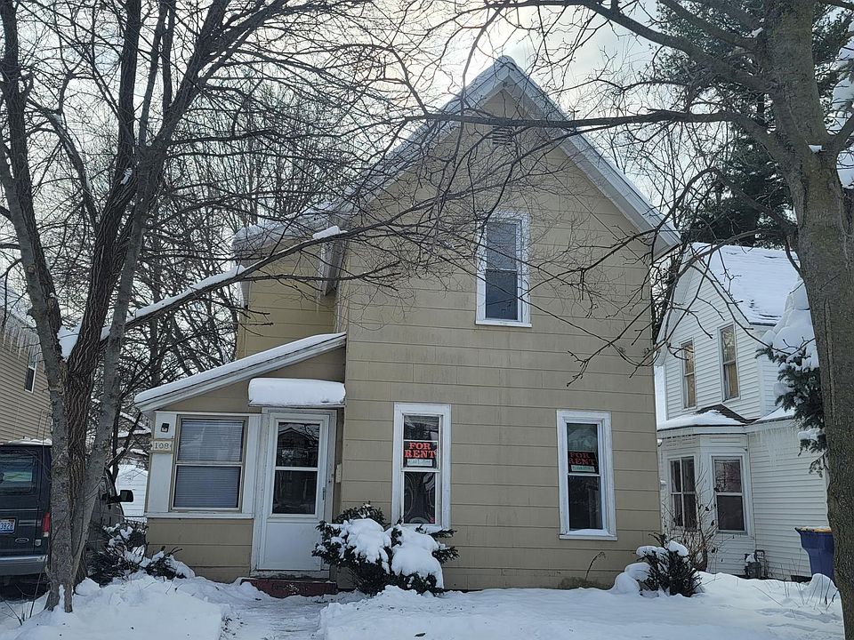 1st image of 108 Sweet St NE