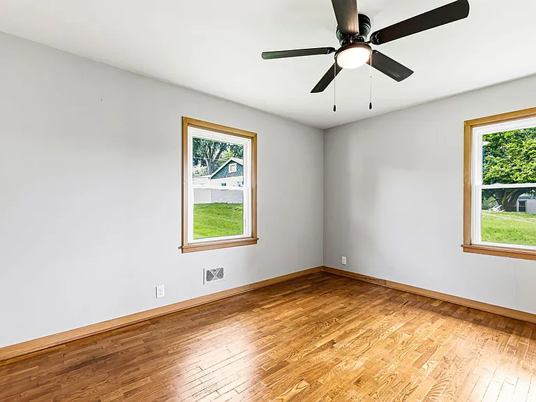 3511 Mitchell Ave — Photo 25