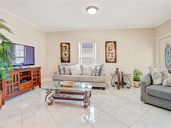 5th image of 474 Leawood Cir