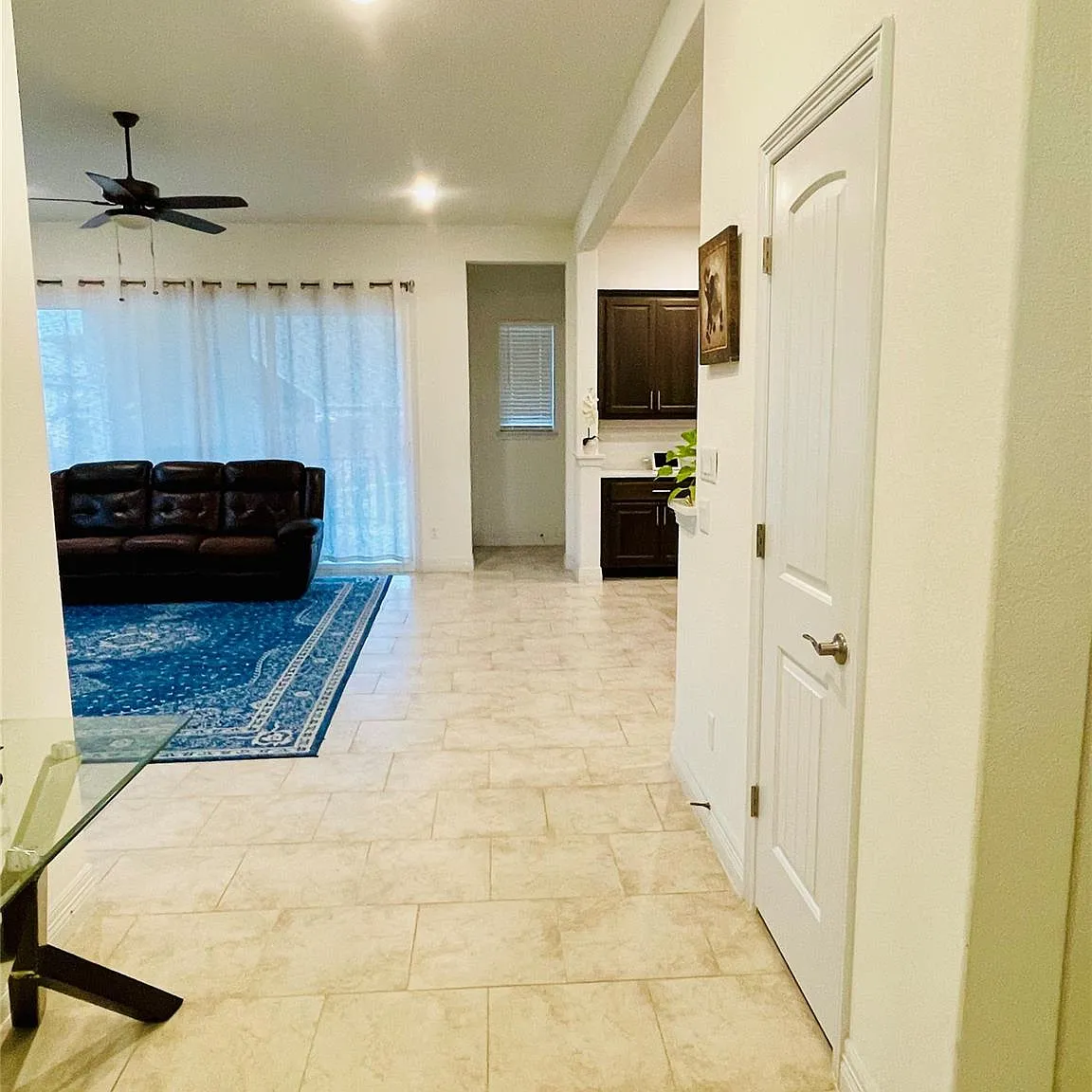 5 bed, 4.5 bath, 3075 sqft, $3,800 — Photo 4