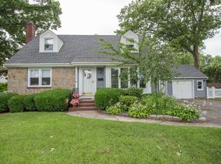 279 Park Ave, Merrick, NY 11566