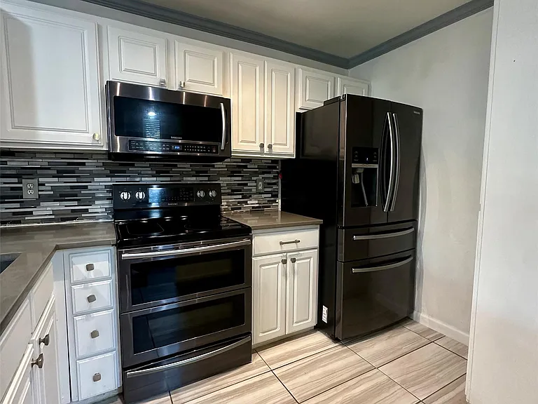 2018 W Rundberg Ln #5B — Photo 1