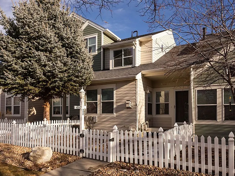4040 Plum Creek Dr — Photo 1