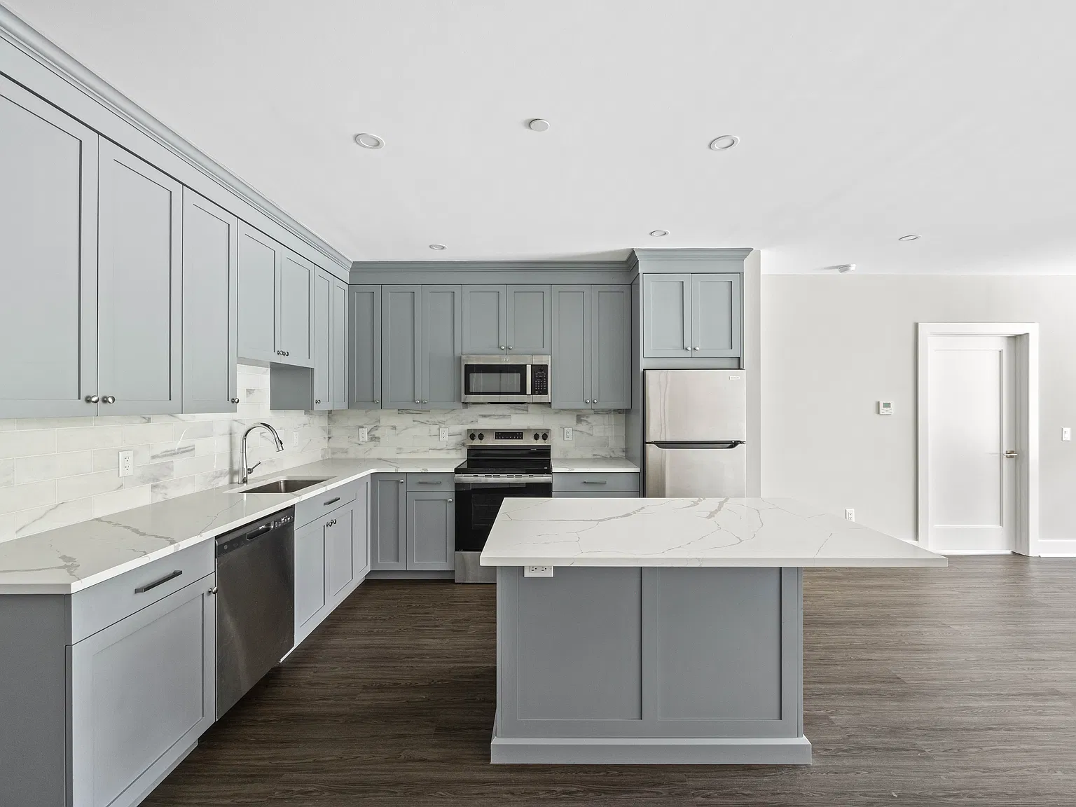 1 bed, 753 sqft, $2,625 — Photo 2