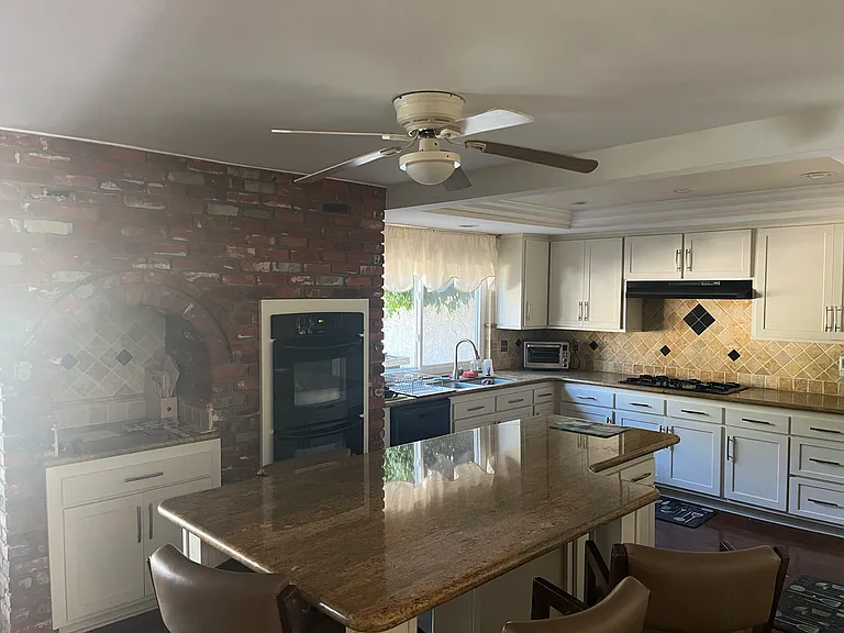 22225 Anthony Dr — Photo 9