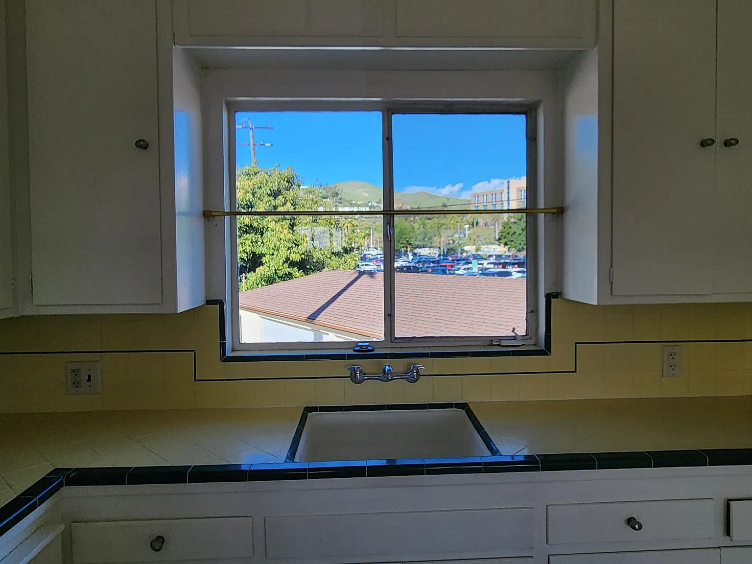 1 bed, 820 sqft, $2,250 — Photo 4