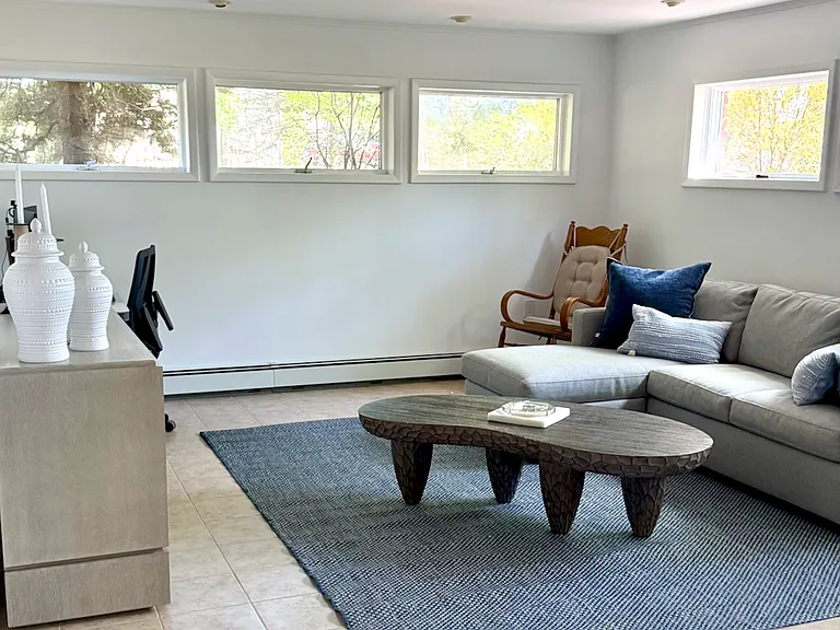 19 Peconic Ave — Photo 15