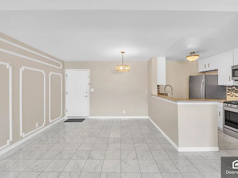 18645 Hatteras St #146 — Photo 4