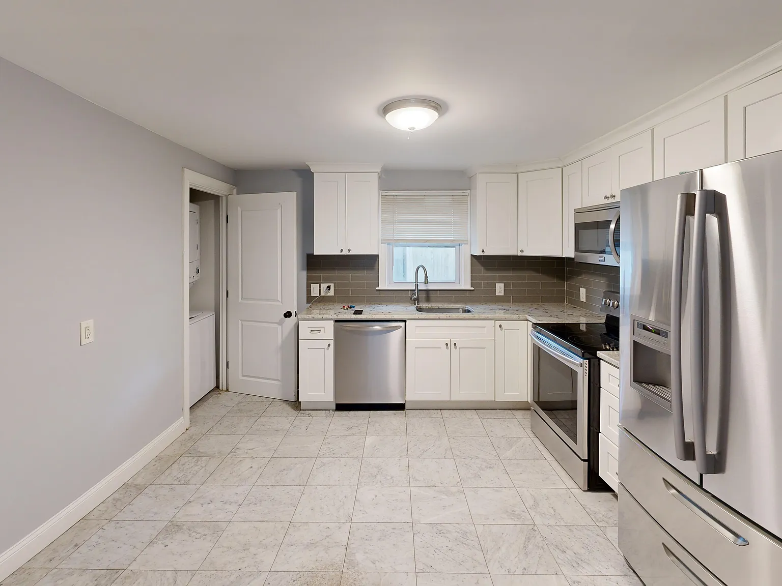 3 bed, $3,300 — Photo 2
