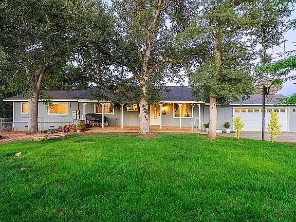 4th image of 18490 Bywood Dr