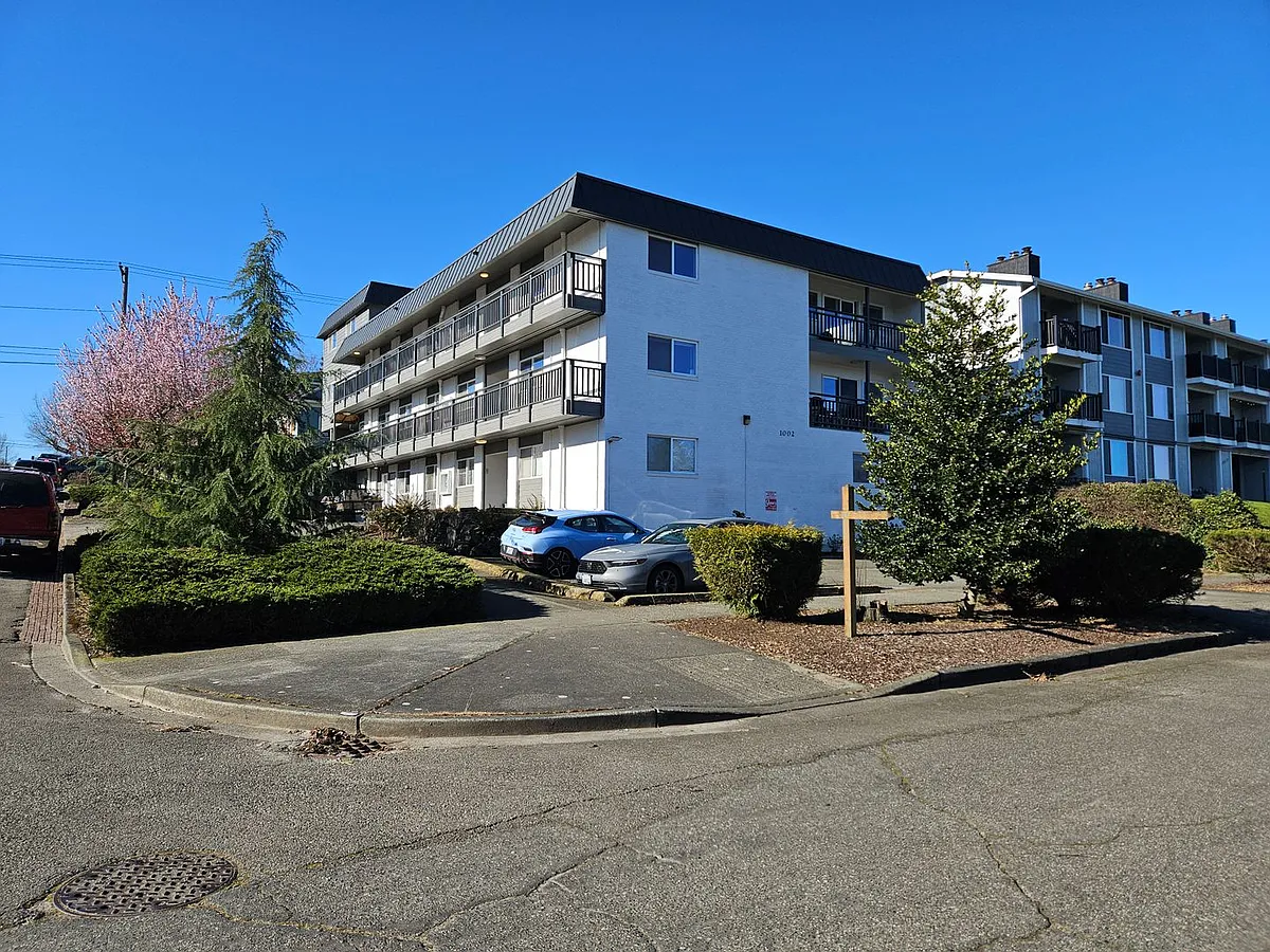 Building Photo - 1002 N J St #14
