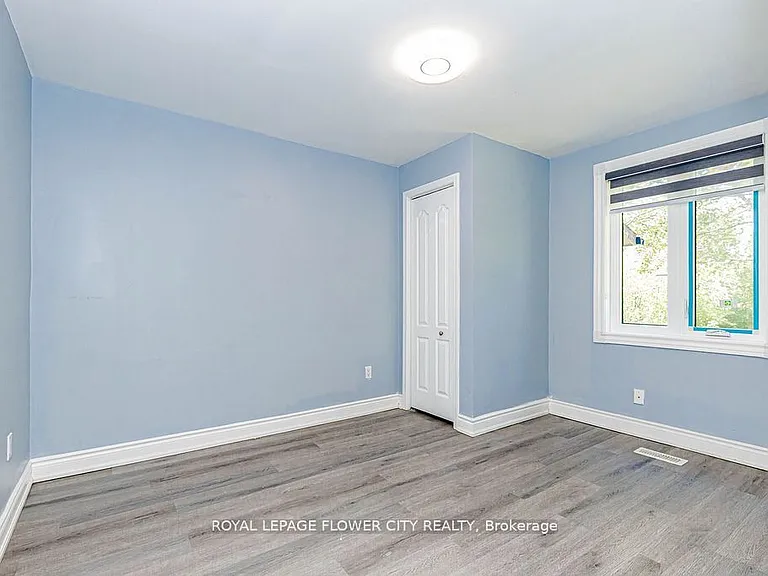 37 Warwick Rd — Photo 25