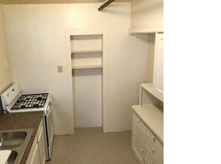 2721 Golden Valley Rd APT 9, Minneapolis, MN 55411