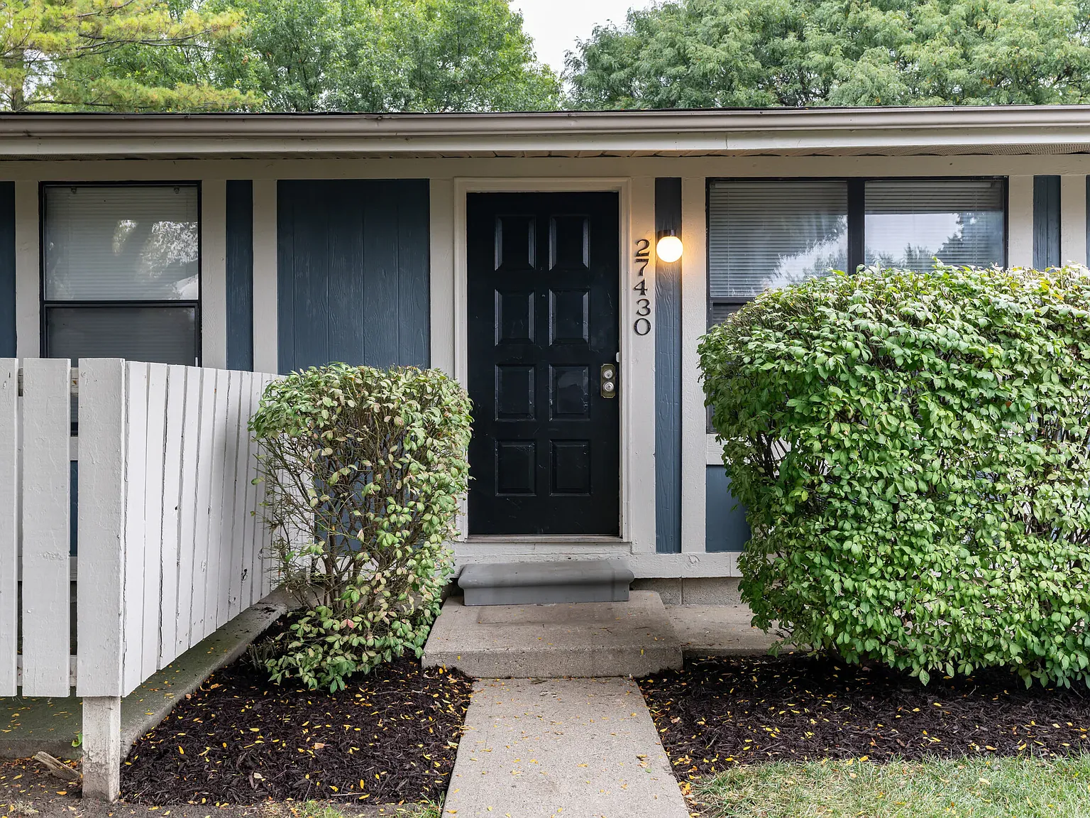 Wentworth Apartments — Photo 3