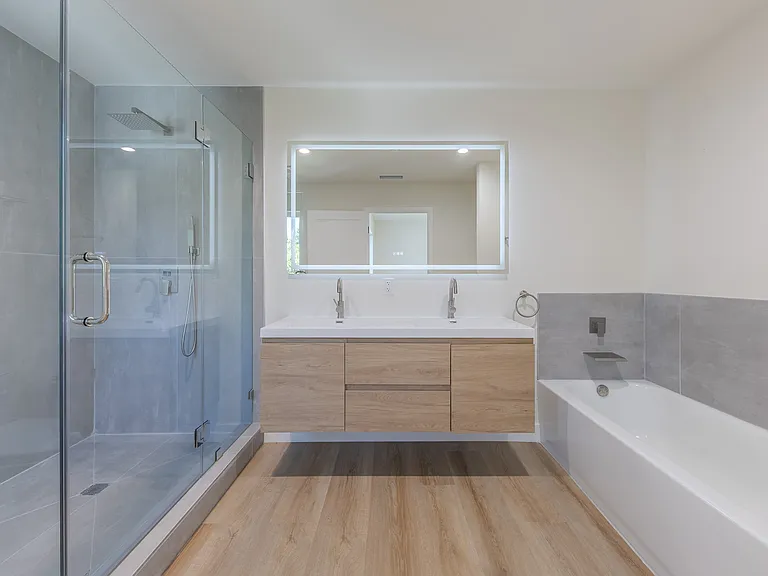 2536 Cotner Ave — Photo 12