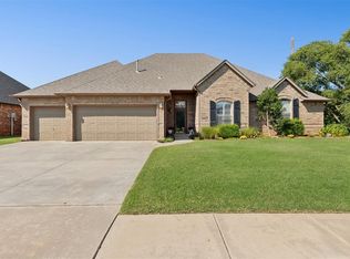 1017 Justin Dr, Yukon, OK 73099