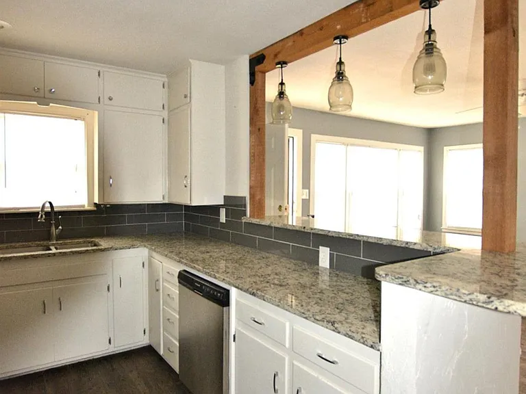 4205 41st St #PM2 — Photo 3