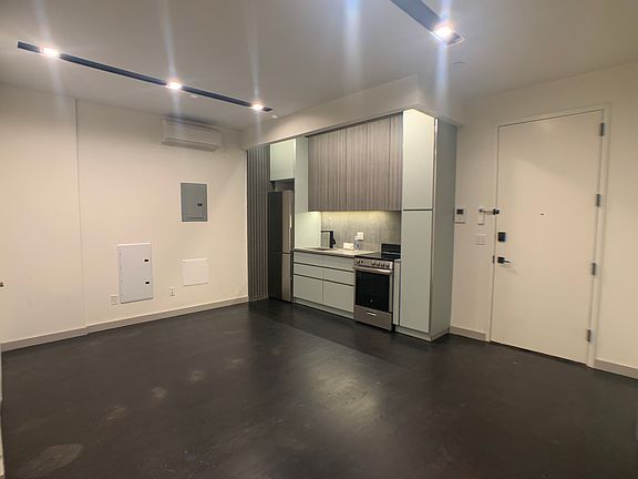 5th image of 227 Winthrop St #F1