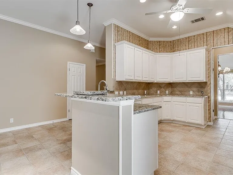 11700 Lemens Spice Cv — Photo 17