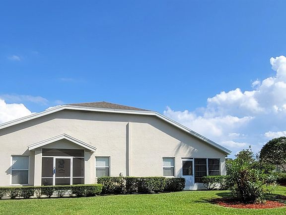 3rd image of 4252 SE Home Way
