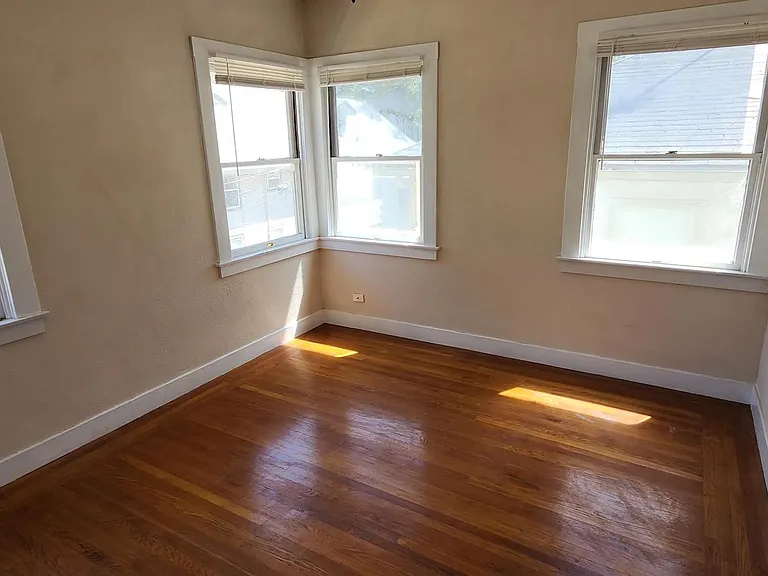 717 22nd St #2 — Photo 7