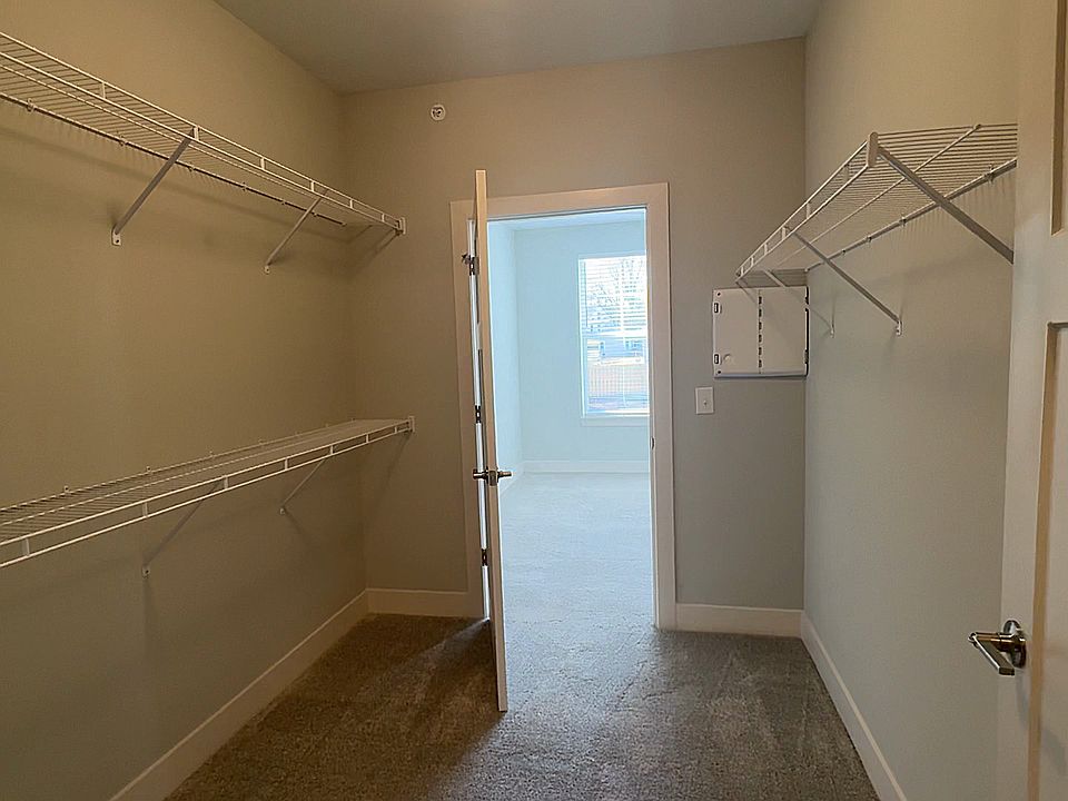 Image is of an identical but empty unit