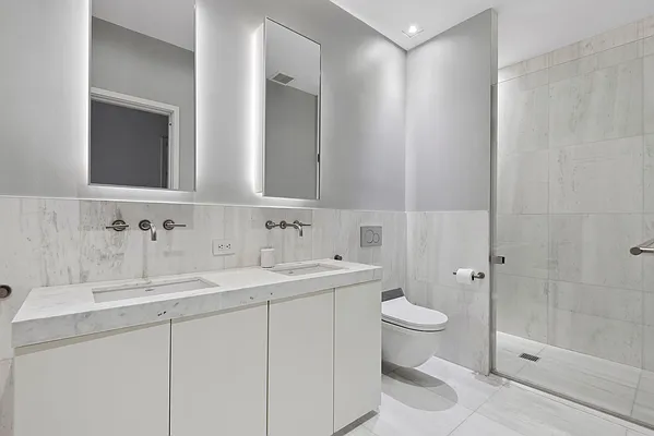 Rented by SERHANT. | media 5