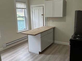 41 Philbrick St FLOOR 2, Roslindale, MA 02131