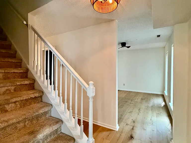 11809 Lansbury Ct — Photo 15