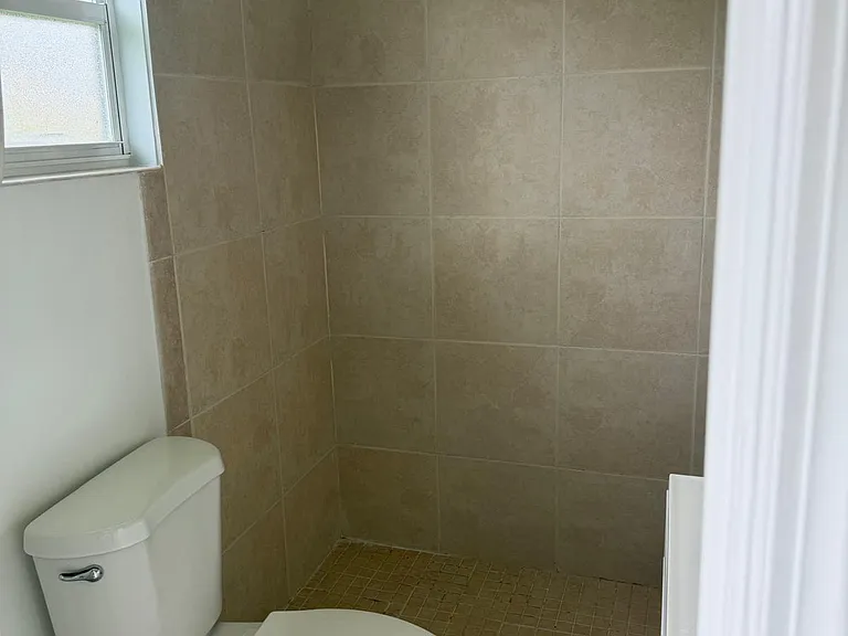 SW 304th Ter — Photo 2