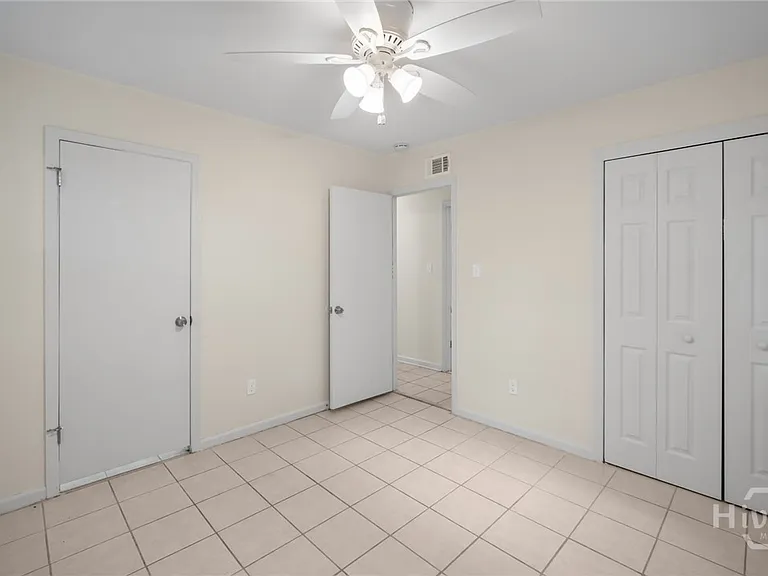 527 Red Oak Dr — Photo 16