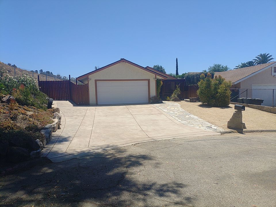 2nd image of 41846 5th St