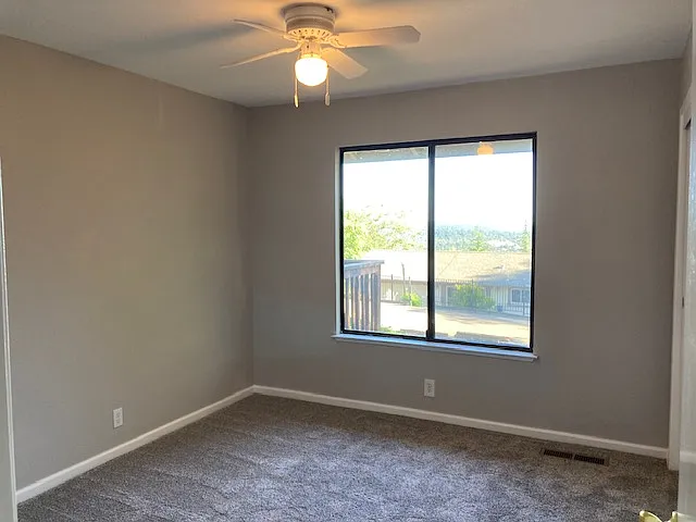 506 Skyline Dr — Photo 5