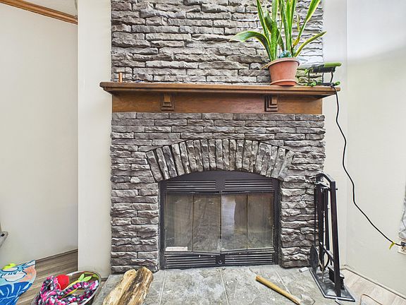 5th image of 8541 S Grayling Rd