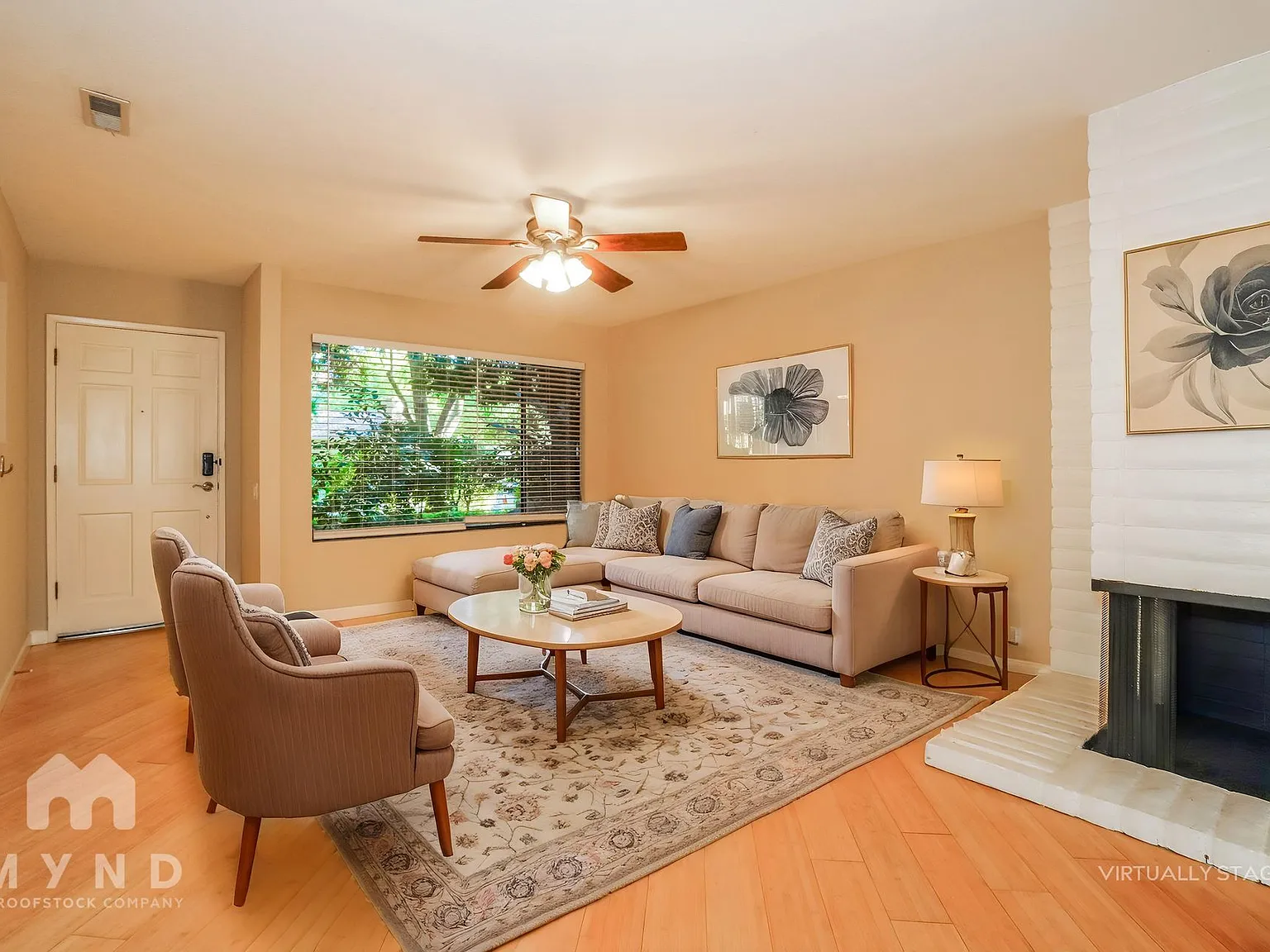2 bed, 2.5 bath, 1742 sqft, $2,700 — Photo 2