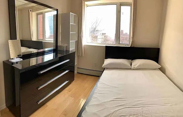 Rented by Project Queens LLC | media 4