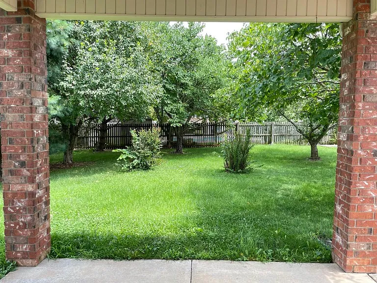 316 Melaleuca Dr — Photo 2
