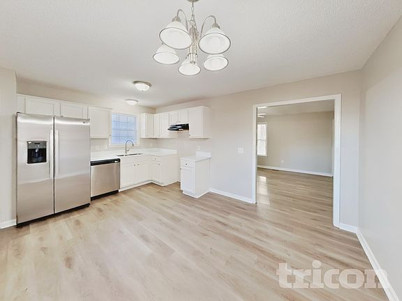 5th image of 149 Cambridge Elm Dr