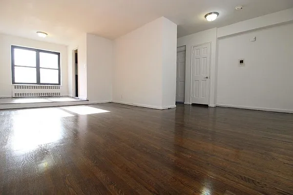 Rented by Dynamik Realty | media 14